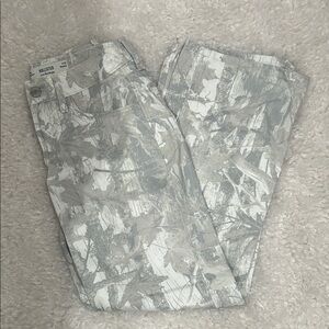 Hollister White and Gray Camouflage Pants